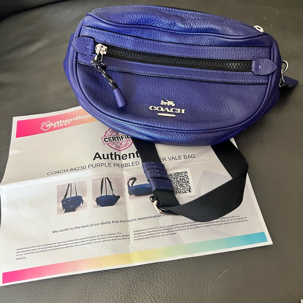 Coach Purple bum bag. Rare!
Excellent condition